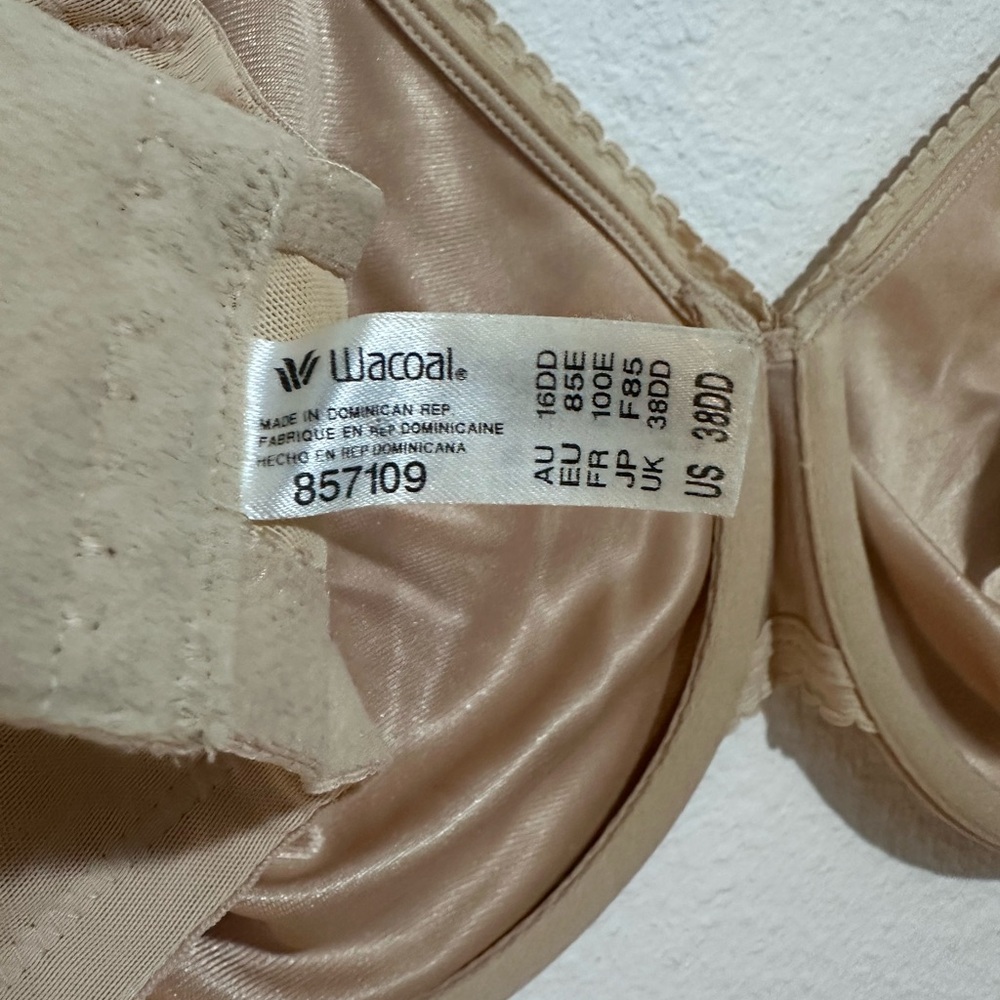 Wacoal 38DD Simple Shaping Minimizer Bra - Picture 4 of 4